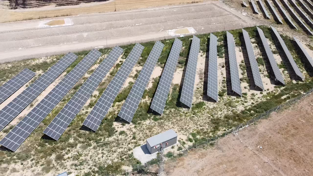 YURTİÇİ 100 'ÜN ÜZERİNDE ARAZİ VE ÇATI GES PROJELERİ